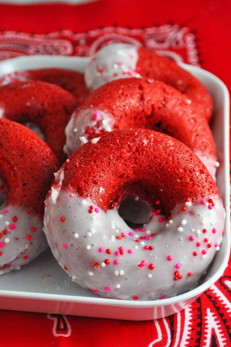 easy baked red velvet donuts