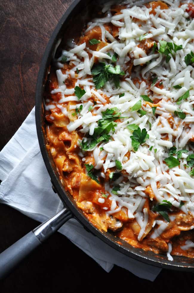 Easy Cheesy Skillet Lasagna | farmgirlgourmet.com #lasagna #weeknightmeal #dinnerinunder30